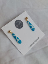 Load image into Gallery viewer, Dúil Blue &amp; white dainty drop dangles
