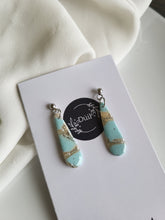 Load image into Gallery viewer, Dúil Sarah baby blue Earrings

