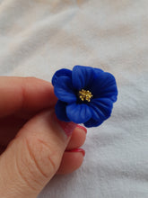 Load image into Gallery viewer, Dúil Cobalt Blue flower ring
