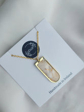 Load image into Gallery viewer, Gold &amp; beige abstract pendant &amp; necklace
